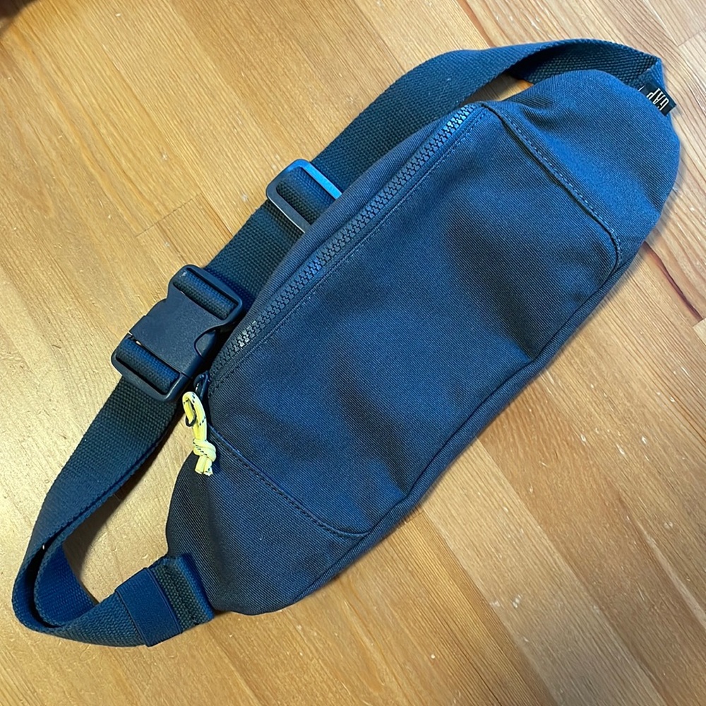 Gap Fanny Pack